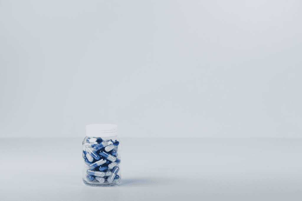 Somatropina nel Trattamento della Sindrome da Intestino Corto: Benefici e Rischi